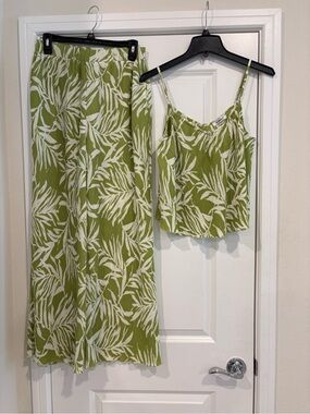 Green and beige Leaf Print Cami and Skirt pant